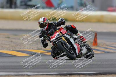 media/Jan-15-2023-SoCal Trackdays (Sun) [[c1237a034a]]/Turn 2 Set 2 (1155am)/